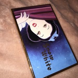Snow White Eyeshadow Pallet: Besame